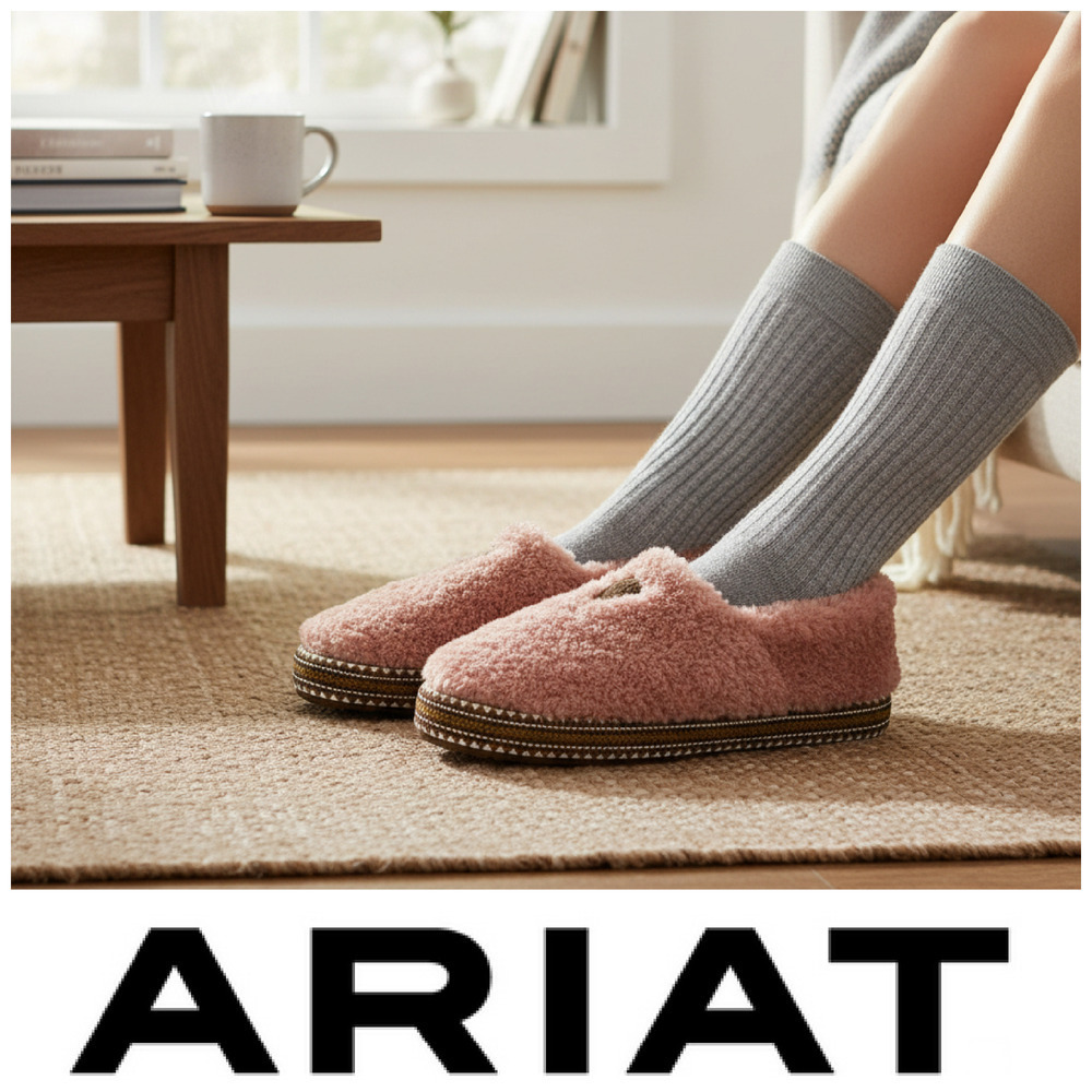 Ariat Snuggle Slippers Moccasins Pink Fuzzy Fleece Women’s Sz 8-9 Logo Patch